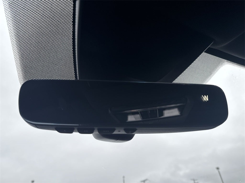 2025 Volkswagen Atlas Cross Sport 2.0T SEL Premium R-Line