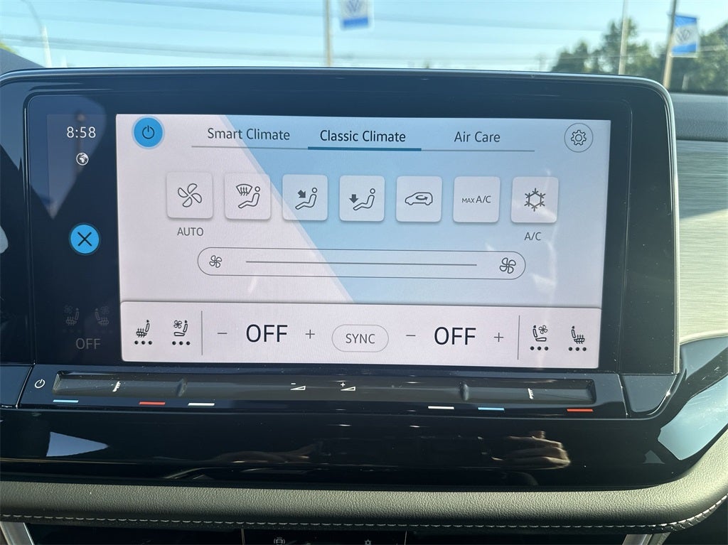 2024 Volkswagen Atlas Cross Sport 2.0T SE w/Technology