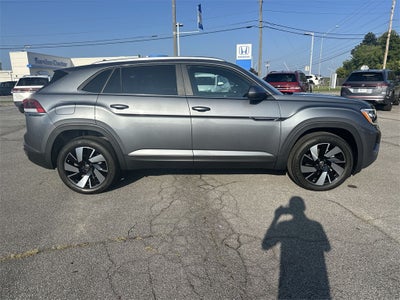 2024 Volkswagen Atlas Cross Sport 2.0T SE w/Technology