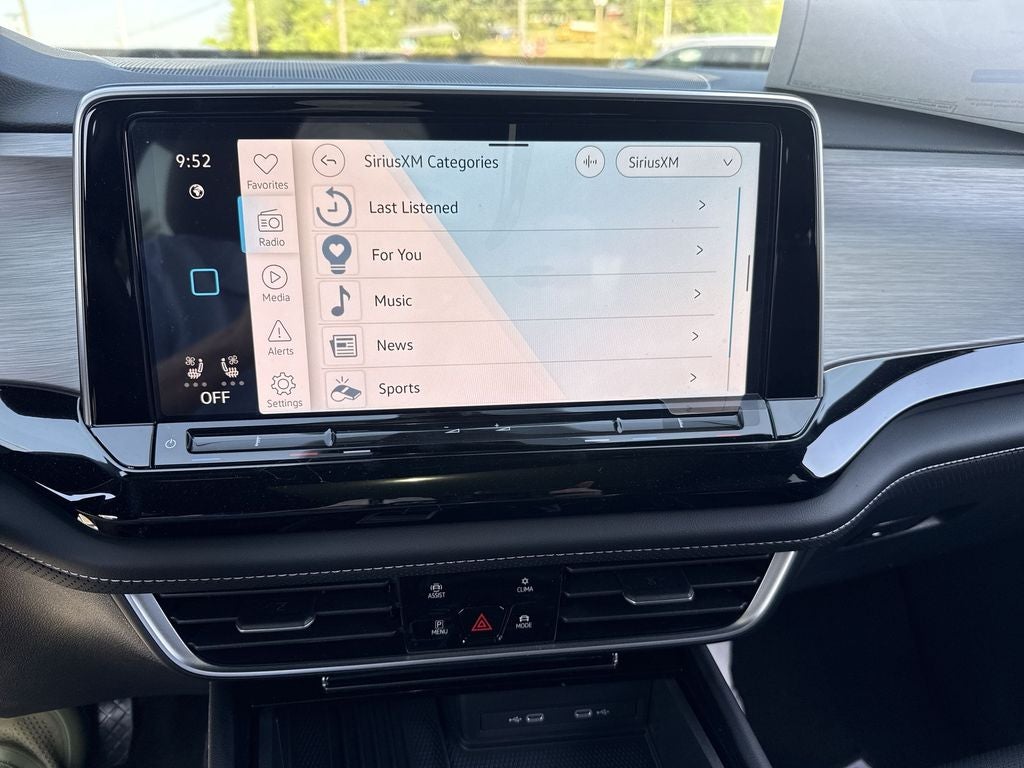 2026 Volkswagen Atlas Cross Sport 2.0T SE w/Technology
