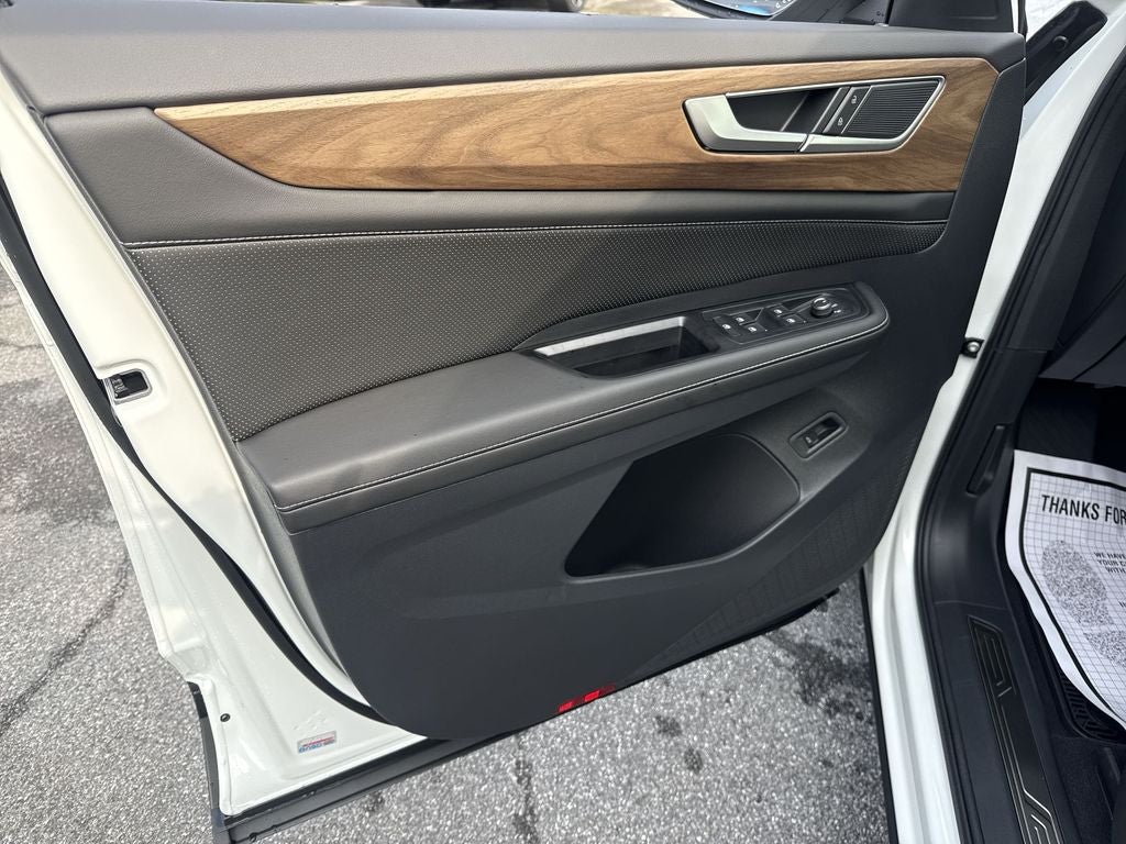 2026 Volkswagen Atlas SE w/Technology
