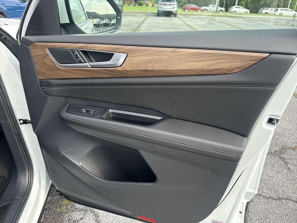 2026 Volkswagen Atlas SE w/Technology