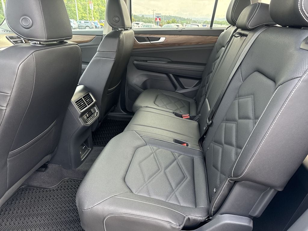 2026 Volkswagen Atlas SE w/Technology