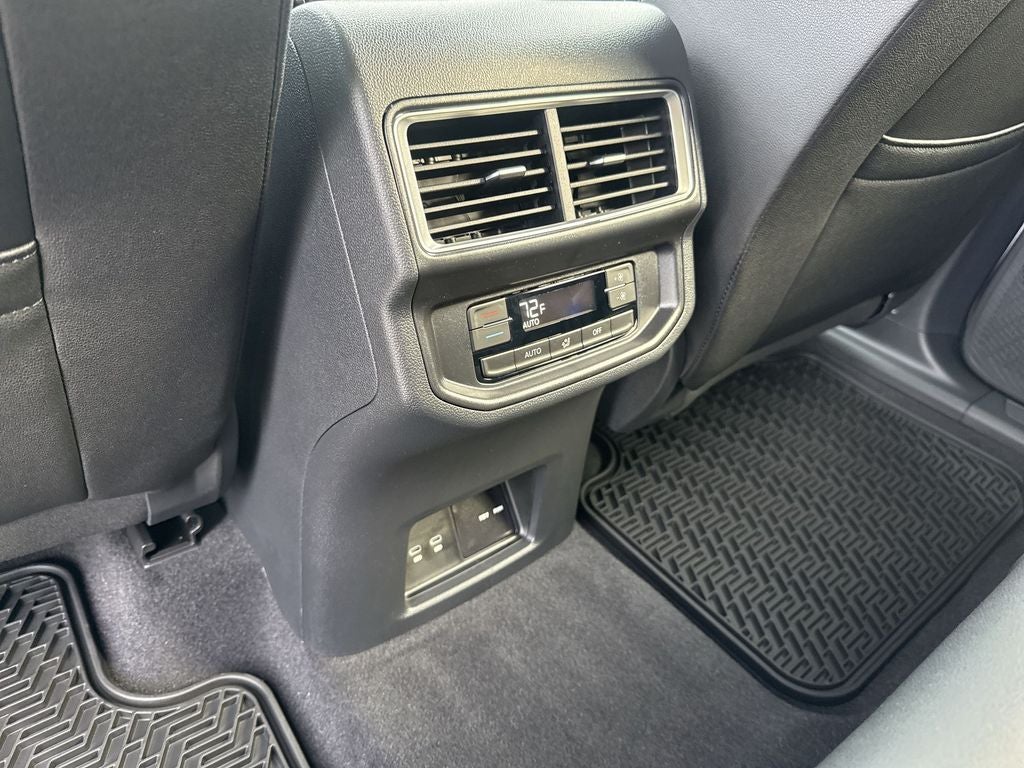 2026 Volkswagen Atlas SE w/Technology