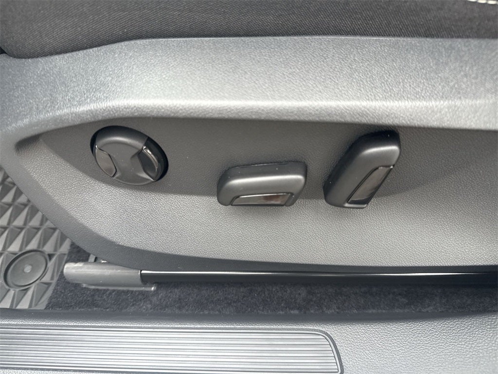 2025 Volkswagen Taos 1.5T SEL