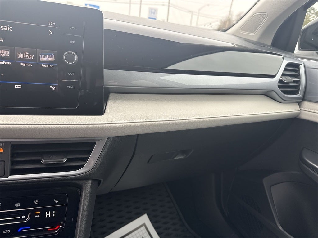 2025 Volkswagen Taos 1.5T SEL