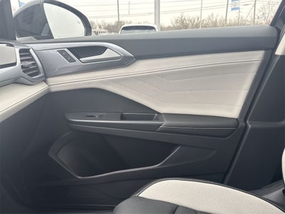 2025 Volkswagen Taos 1.5T SEL