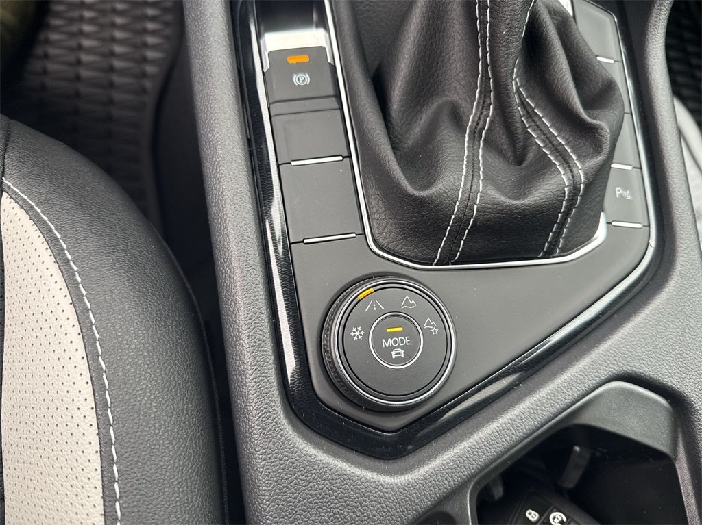 2025 Volkswagen Taos 1.5T SEL