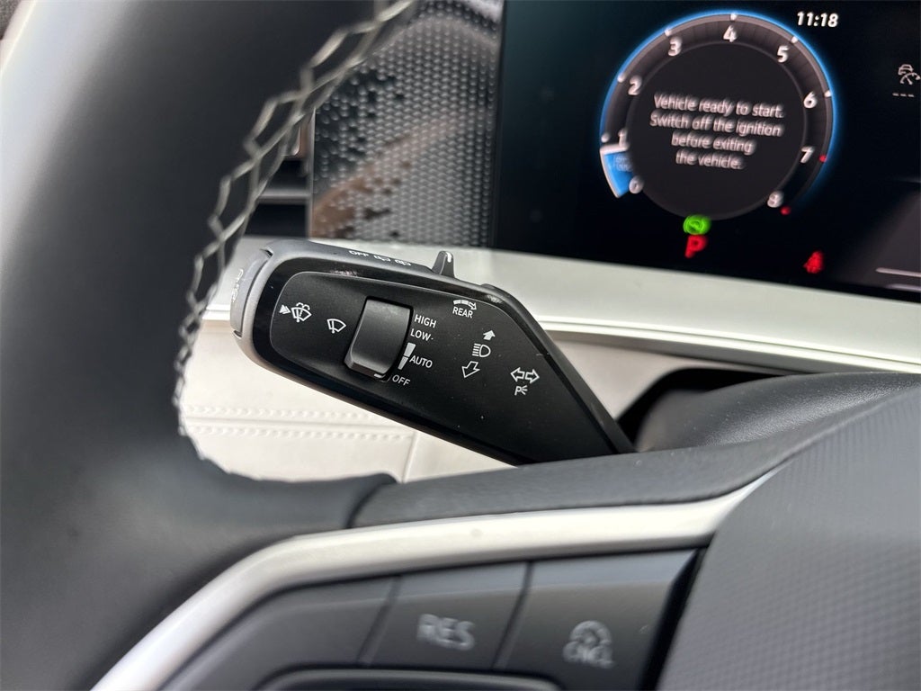 2025 Volkswagen Tiguan 2.0T SE