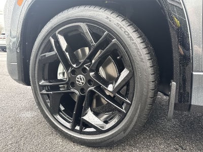 2026 Volkswagen Tiguan 2.0T SE R-Line Black