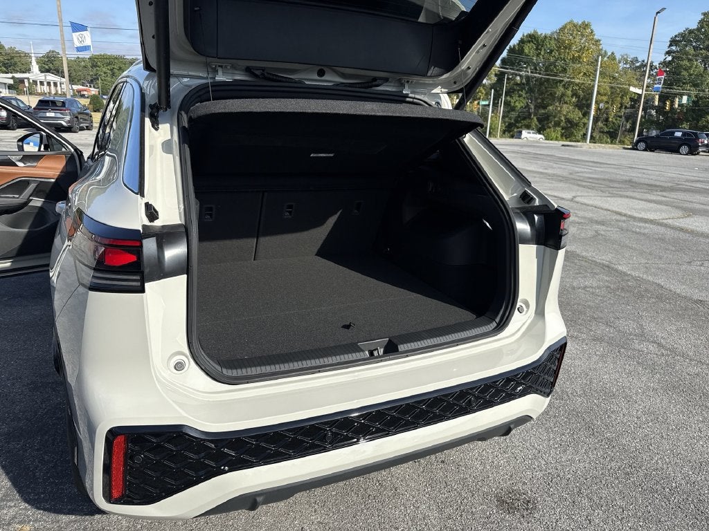 2026 Volkswagen Tiguan SEL R-Line Turbo