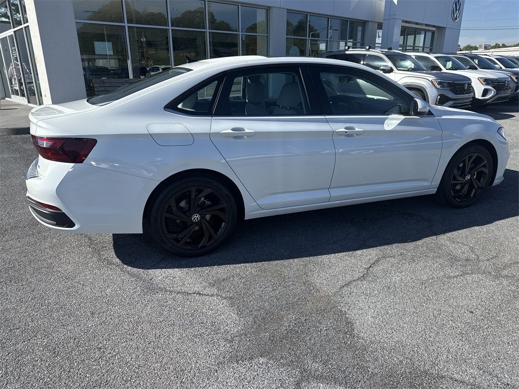 2025 Volkswagen Jetta 1.5T SE