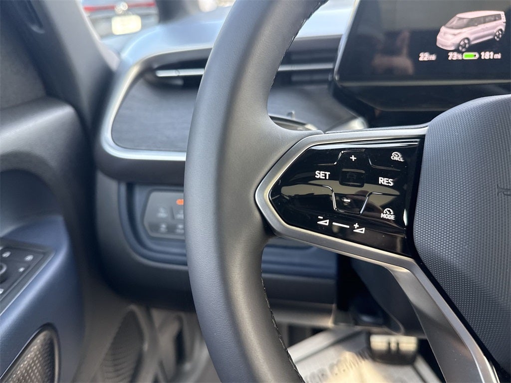 2025 Volkswagen ID. Buzz Pro S Plus