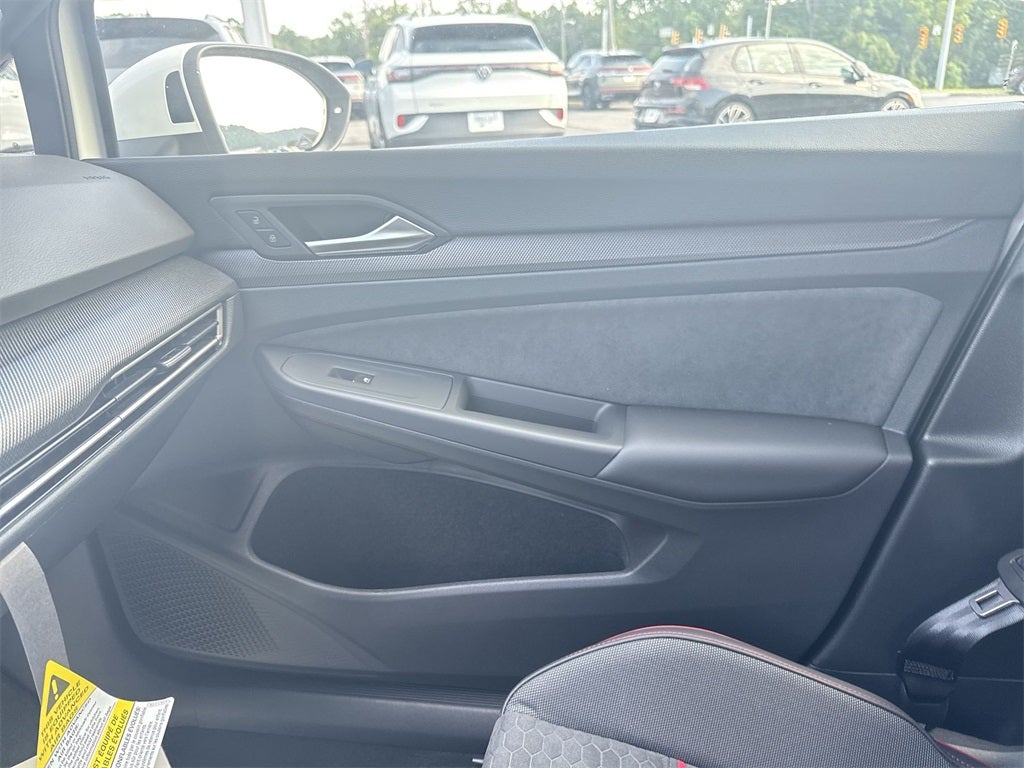 2025 Volkswagen Golf GTI 2.0T SE