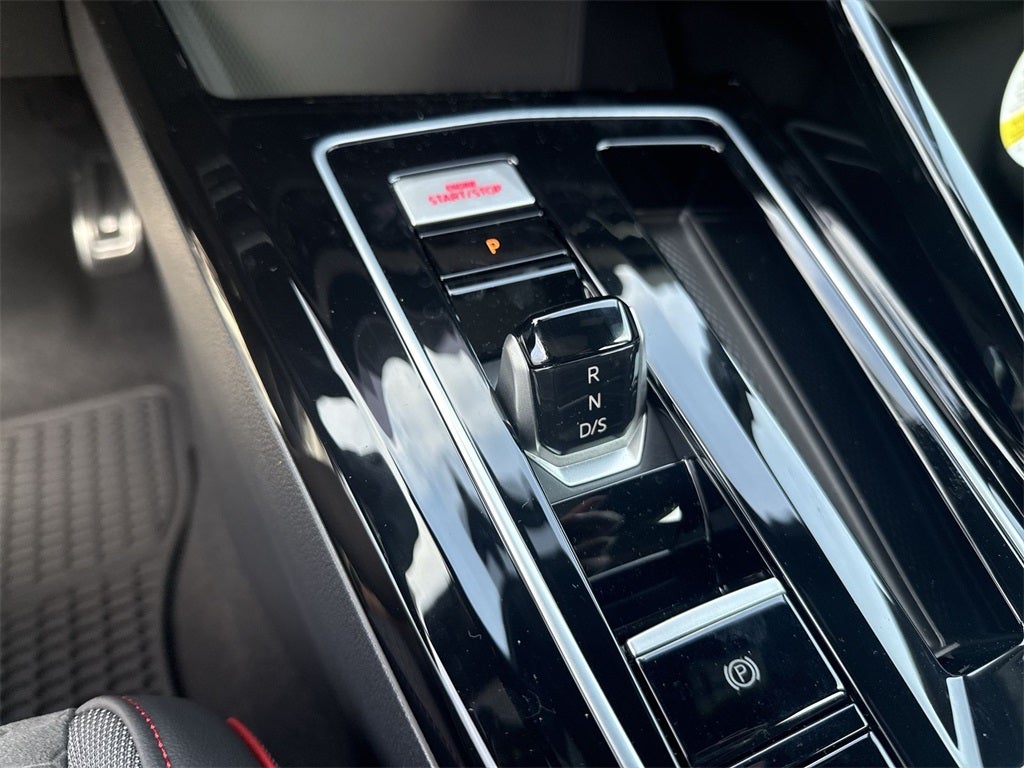 2025 Volkswagen Golf GTI 2.0T SE