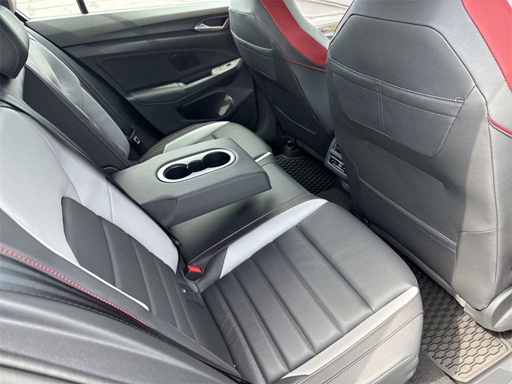 2025 Volkswagen Golf GTI Autobahn