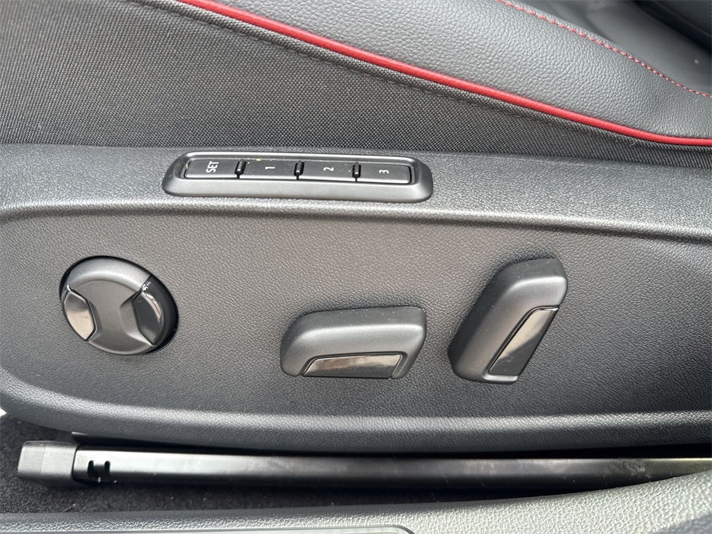 2025 Volkswagen Golf GTI Autobahn