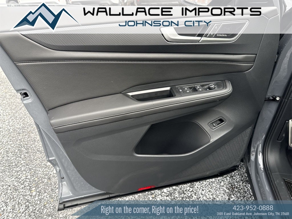 2026 Volkswagen Atlas Cross Sport 2.0T SEL Premium R-Line