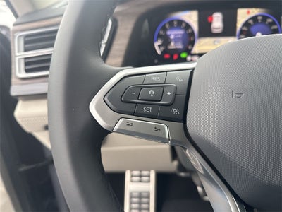 2025 Volkswagen Atlas 2.0T SEL Premium R-Line