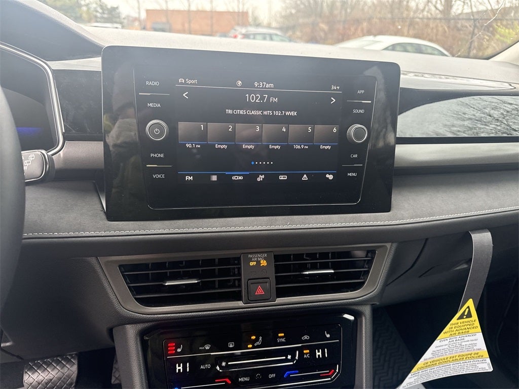 2026 Volkswagen Taos 1.5T SE Black