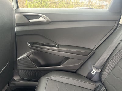 2026 Volkswagen Taos 1.5T SE Black