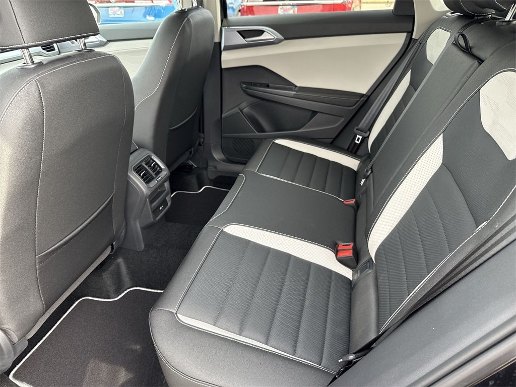 2025 Volkswagen Taos 1.5T SEL