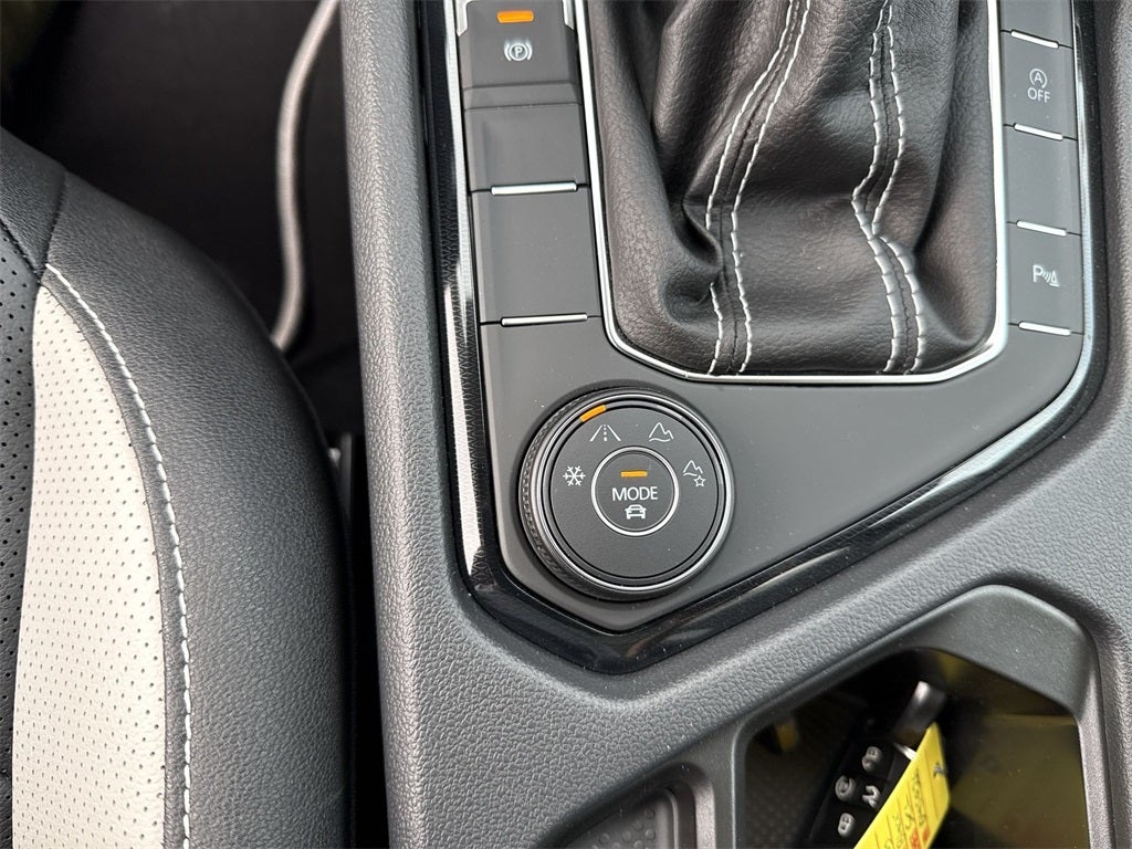 2025 Volkswagen Taos 1.5T SEL