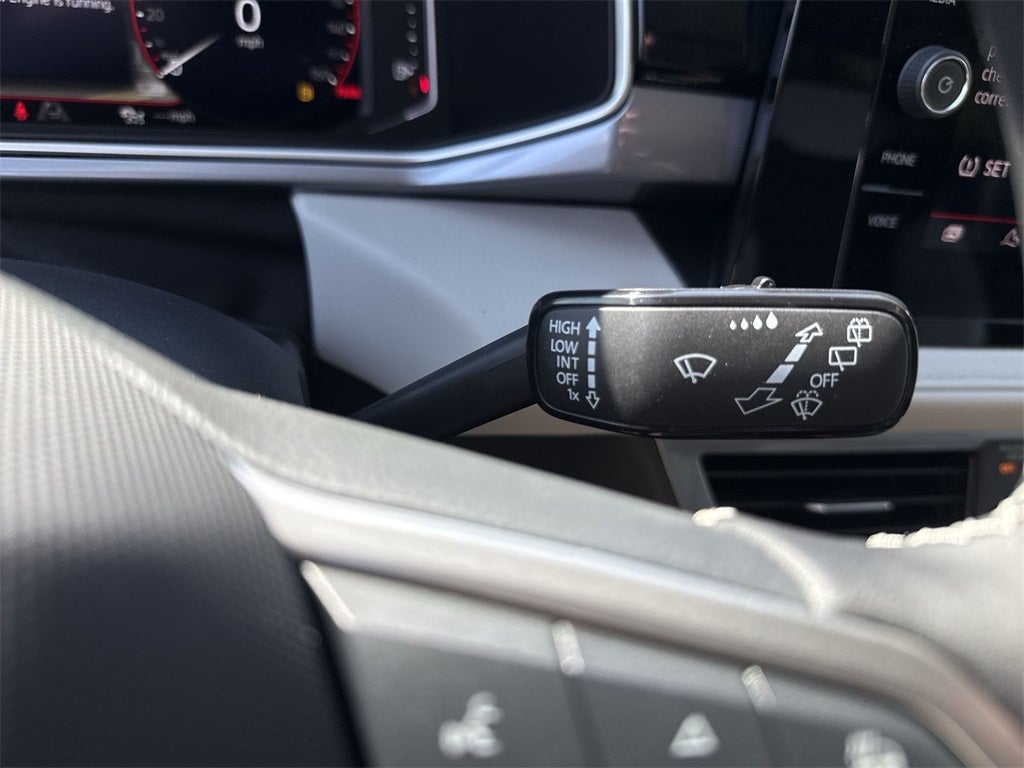 2025 Volkswagen Taos 1.5T SEL