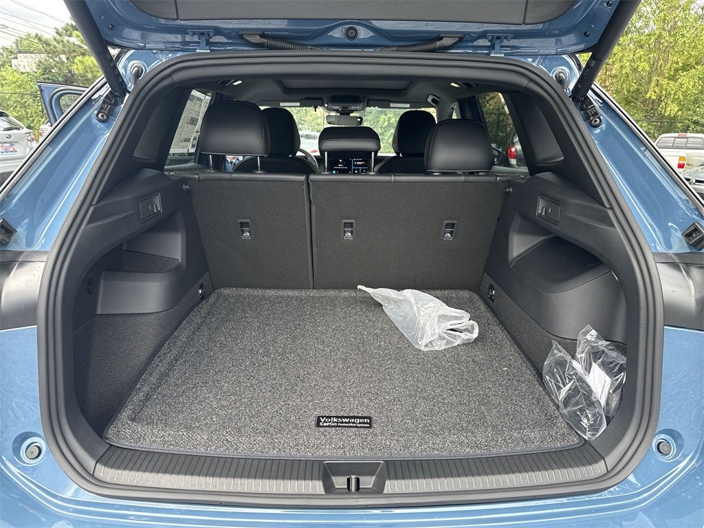 2025 Volkswagen Tiguan 2.0T SE R-Line Black