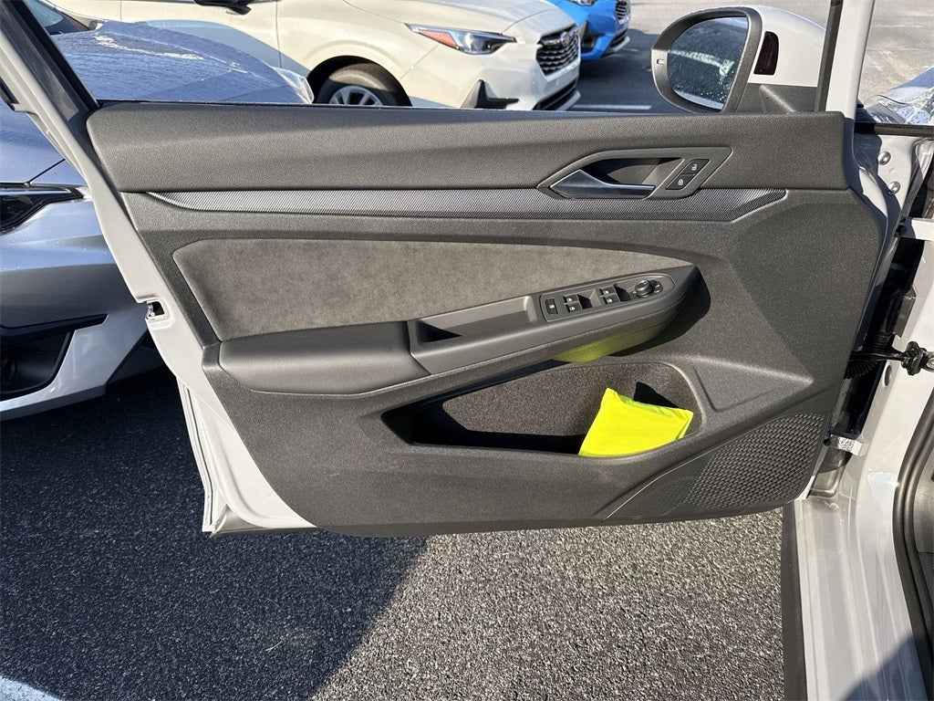 2025 Volkswagen Golf GTI 2.0T SE