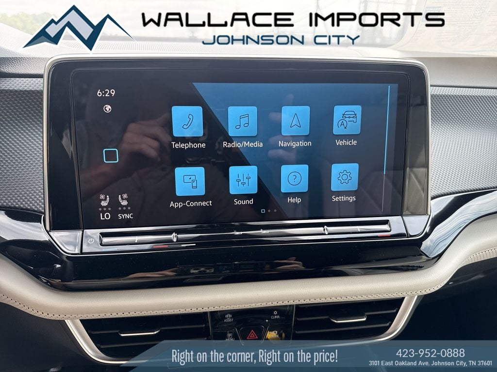 2026 Volkswagen Atlas Cross Sport SEL Premium R-Line