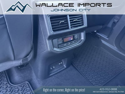 2027 Volkswagen Atlas 2.0T SE w/ Technology