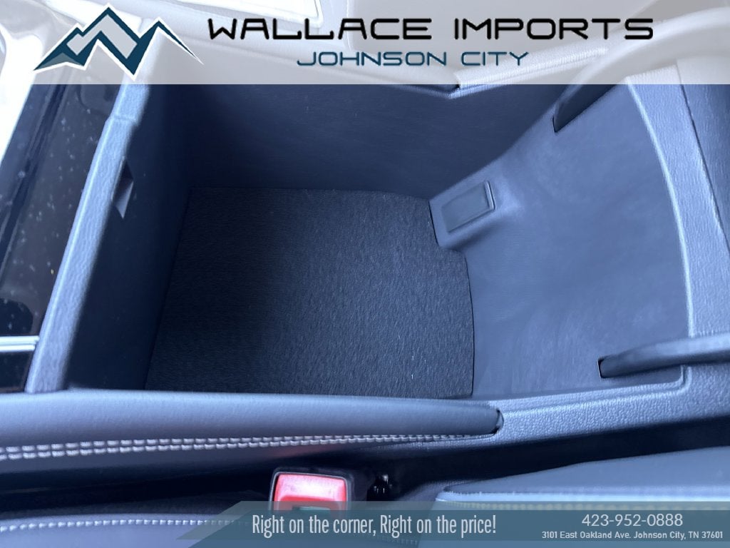 2027 Volkswagen Atlas 2.0T SE w/ Technology