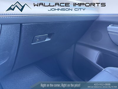 2027 Volkswagen Atlas 2.0T SE w/ Technology
