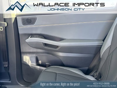 2027 Volkswagen Atlas 2.0T SE w/ Technology