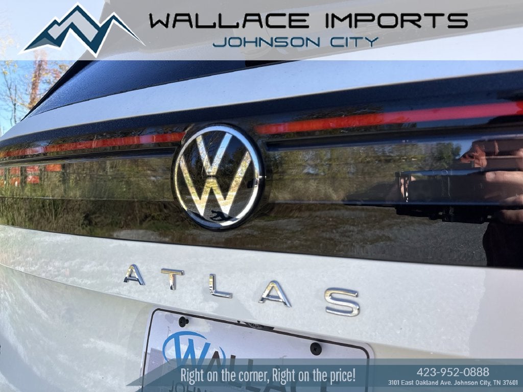 2027 Volkswagen Atlas 2.0T SE w/ Technology