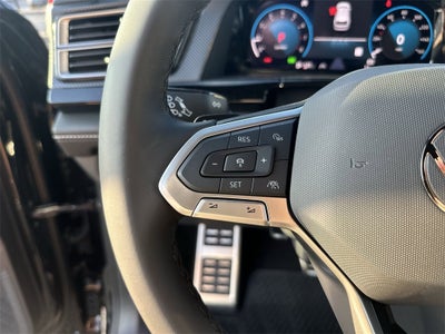 2024 Volkswagen Atlas Cross Sport 2.0T SEL R-Line