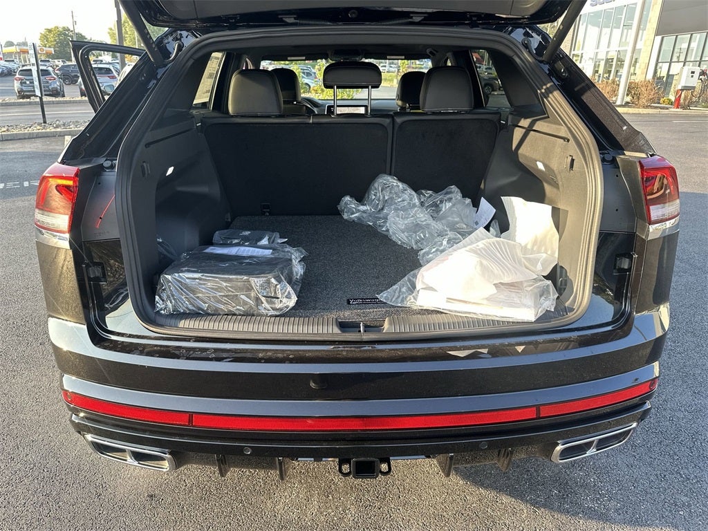 2024 Volkswagen Atlas Cross Sport 2.0T SEL R-Line