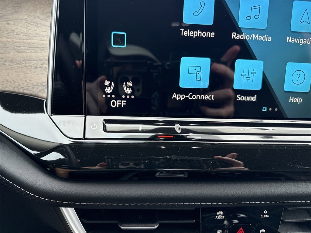 2026 Volkswagen Atlas 2.0T SE w/ Technology