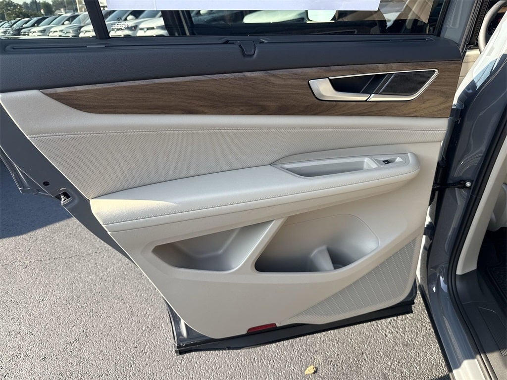 2026 Volkswagen Atlas 2.0T SE w/ Technology