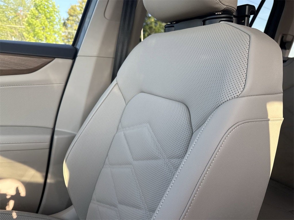 2026 Volkswagen Atlas 2.0T SE w/ Technology