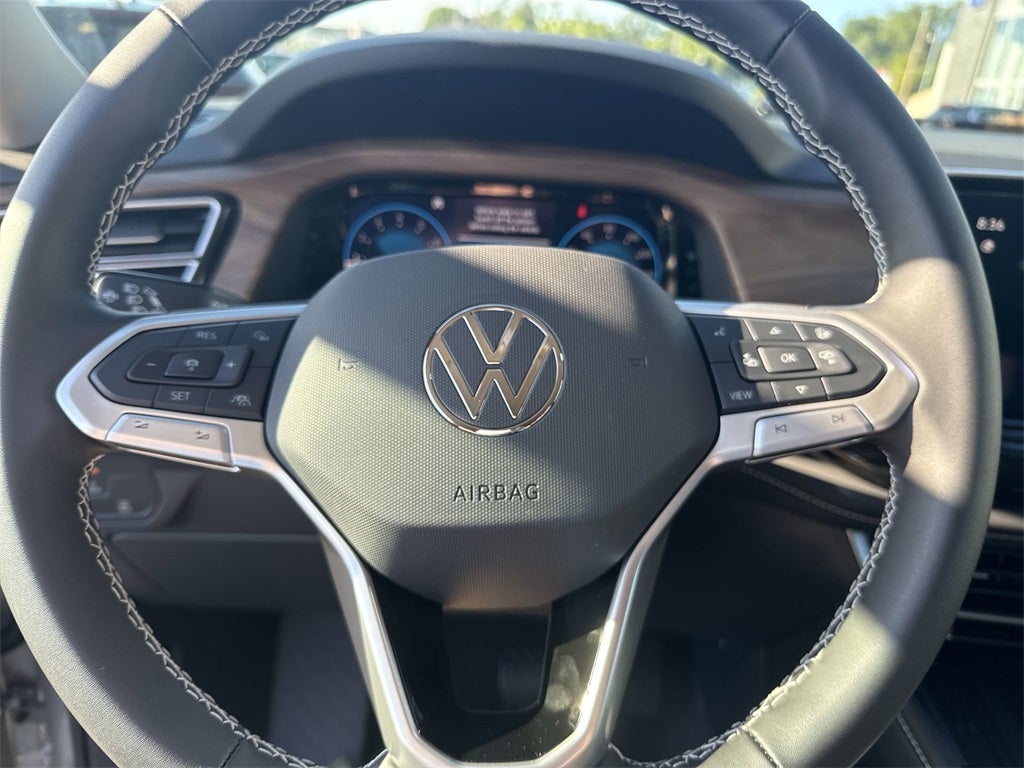 2026 Volkswagen Atlas 2.0T SE w/ Technology