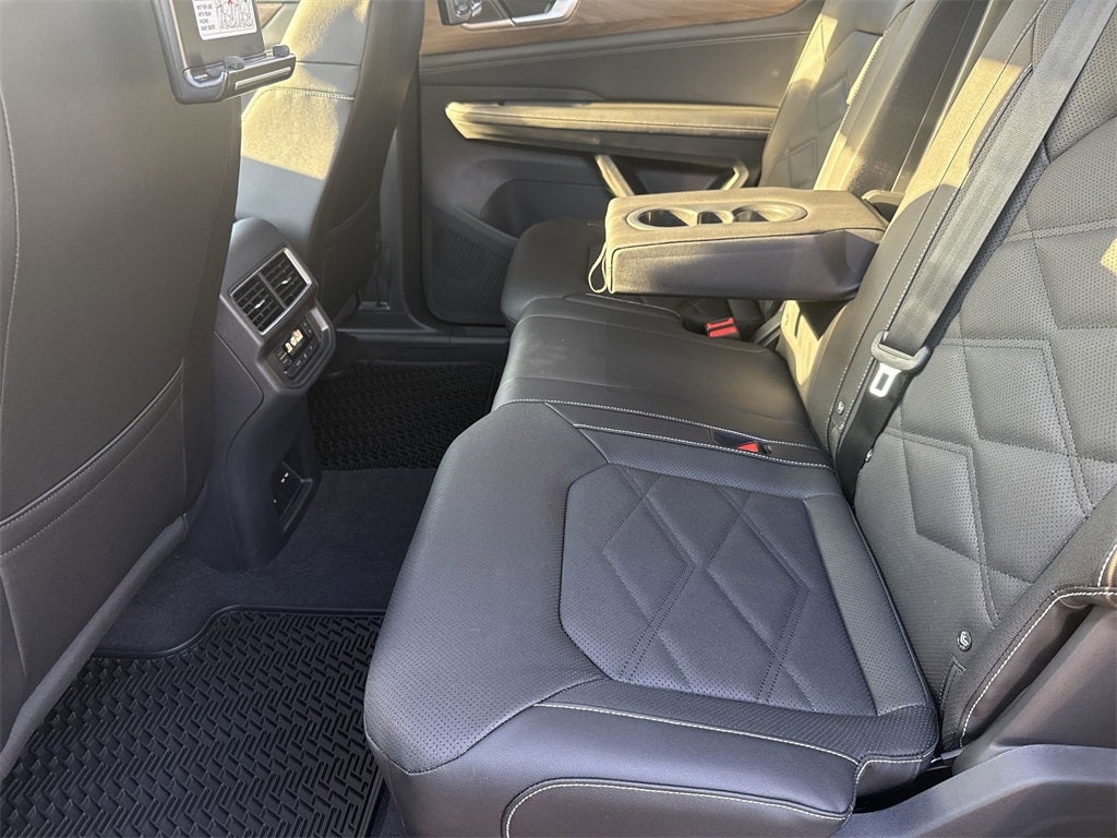 2026 Volkswagen Atlas 2.0T SE w/ Technology