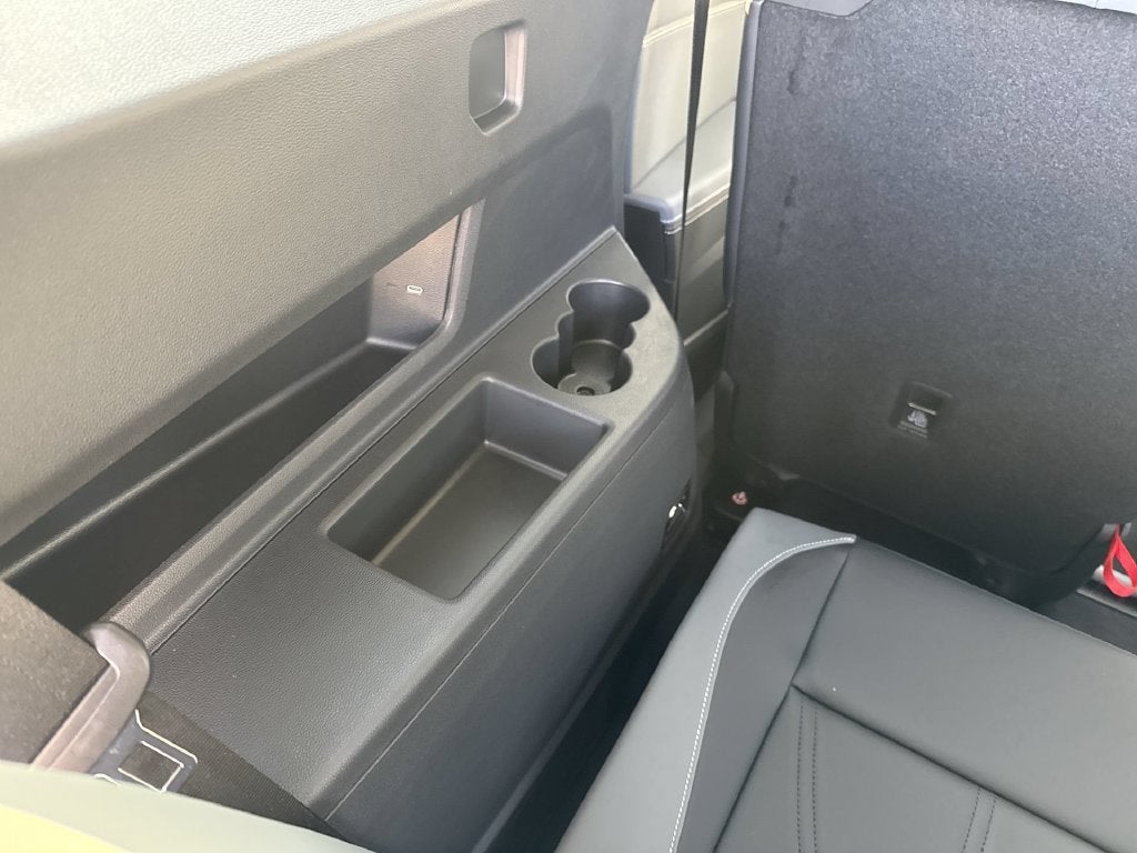 2027 Volkswagen Atlas SE w/Technology