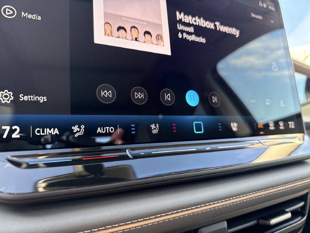 2027 Volkswagen Atlas SE w/Technology
