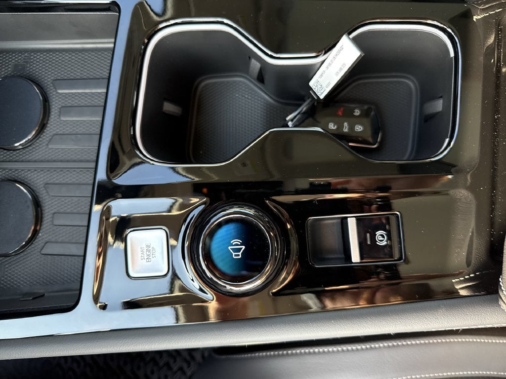 2027 Volkswagen Atlas SE w/Technology