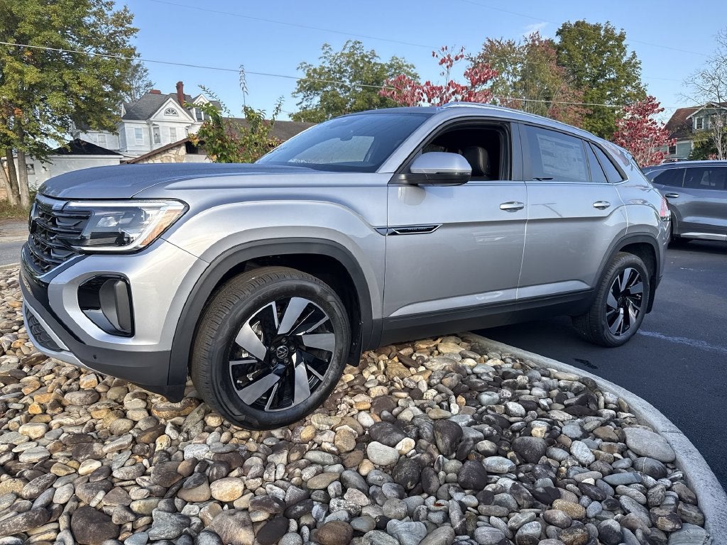 2026 Volkswagen Atlas Cross Sport SE w/Technology