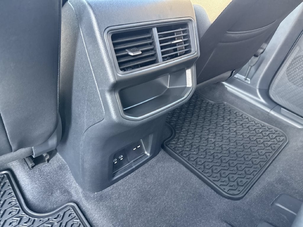 2026 Volkswagen Atlas Cross Sport SE w/Technology