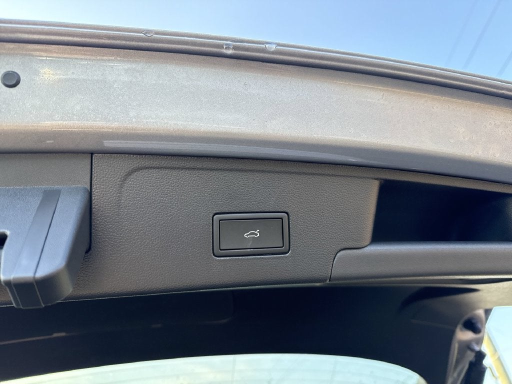 2026 Volkswagen Atlas Cross Sport SE w/Technology
