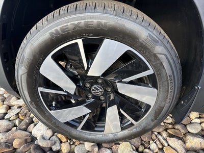 2026 Volkswagen Atlas Cross Sport SE w/Technology